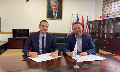Arrihet marrëveshja për vazhdimin e shërbimeve të Telekomit të Kosovës në Universitetin “Fehmi Agani” në Gjakovë